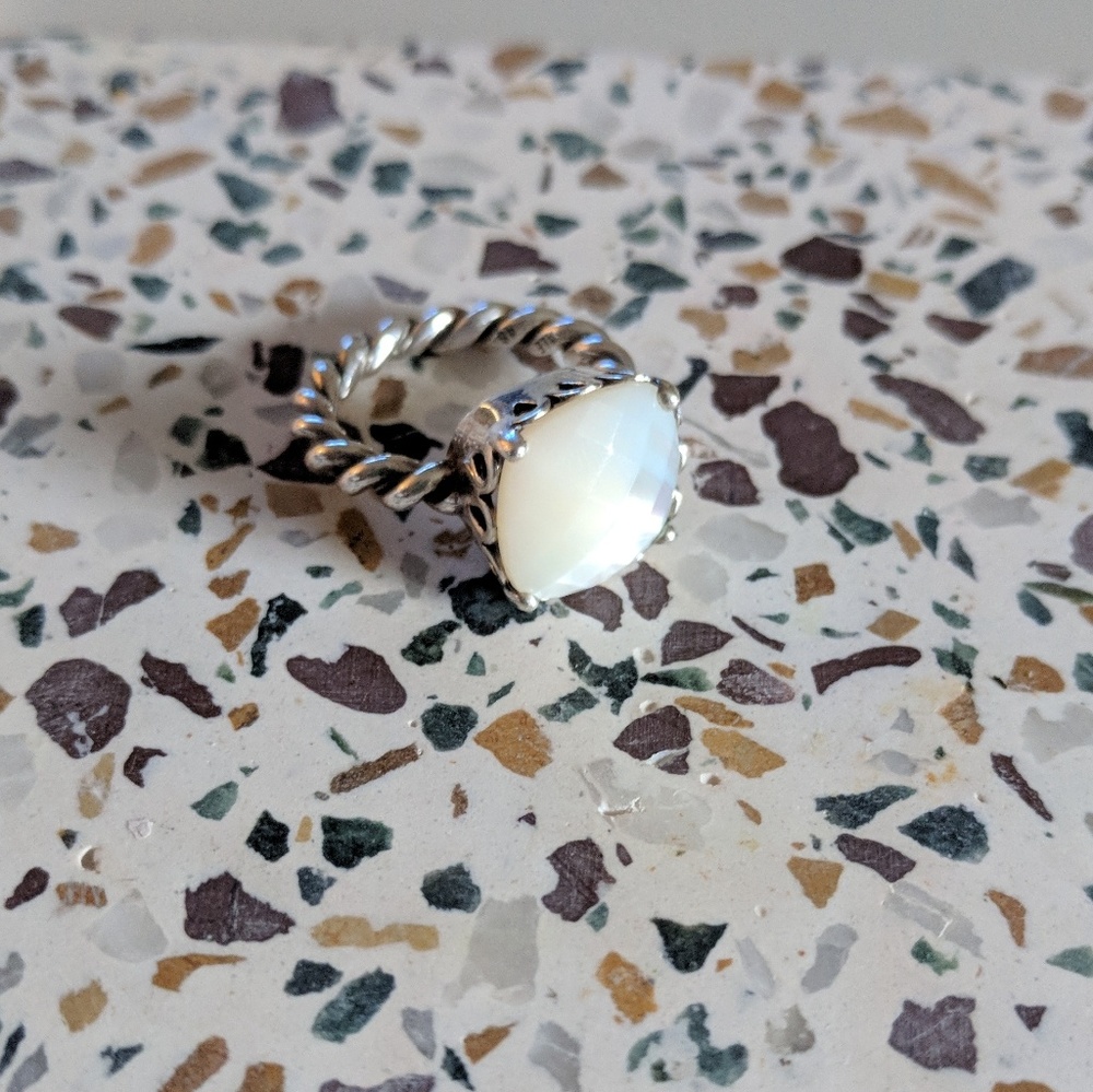 Mother of pearl ring size 48 or a 4.5